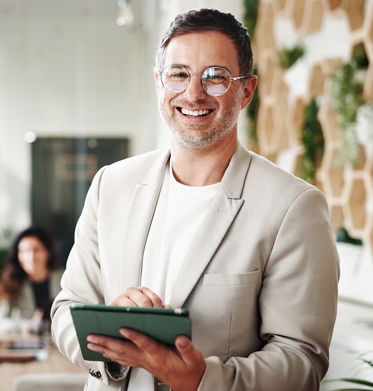 Equipo de asesoría trabajando
